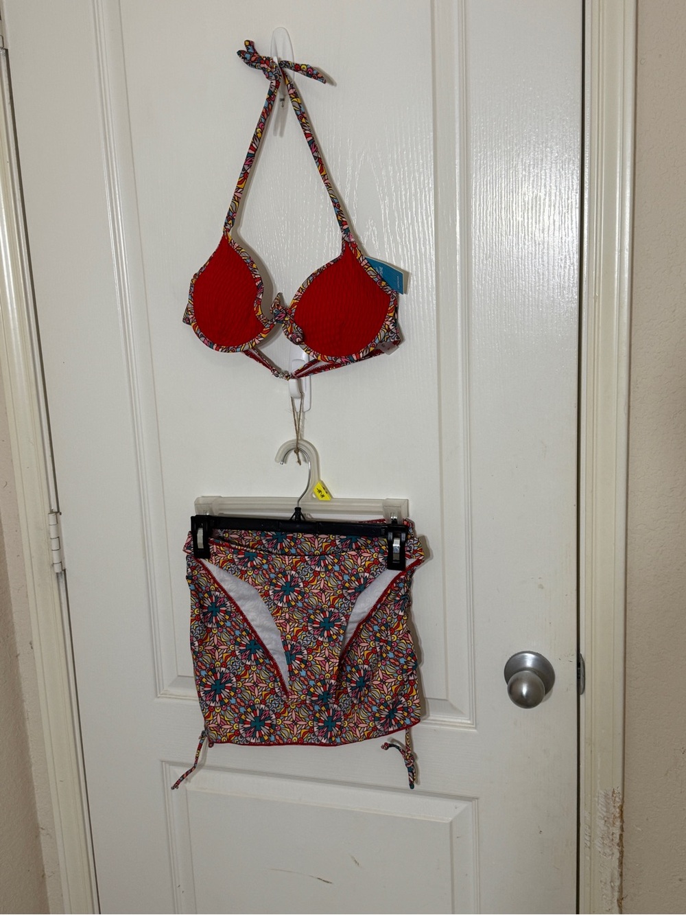 Cupshe Mosaic Geometric Bikini Set Red Ribbed Halter Underwire & Swim Skirt S